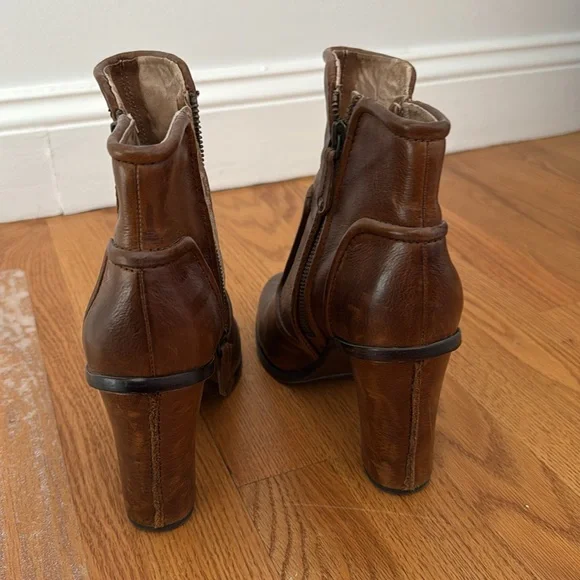 FRYE Sylvia Piping Boots/Bootie brown block heels size 8.5 - Picture 3 of 7